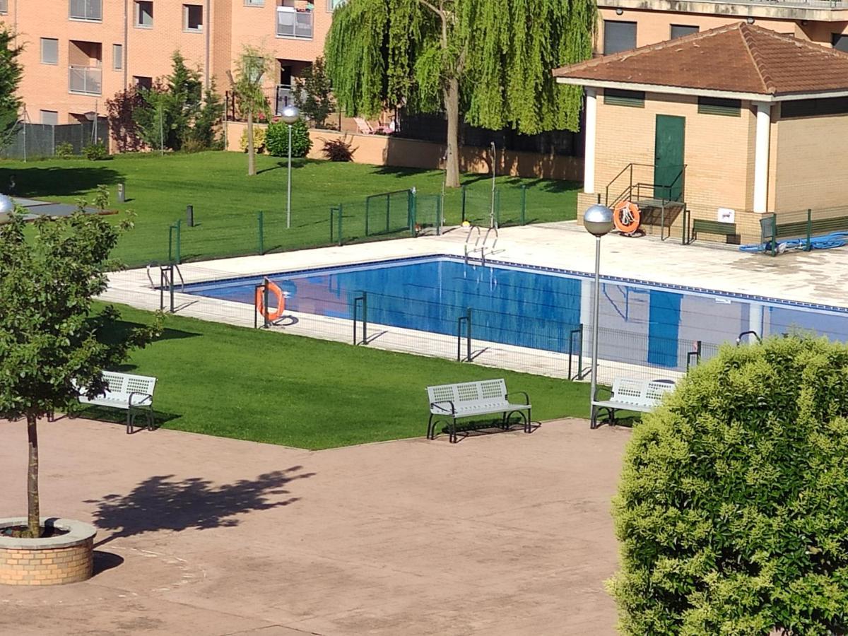 Apartamento Los Manos De Oroel Хака Экстерьер фото